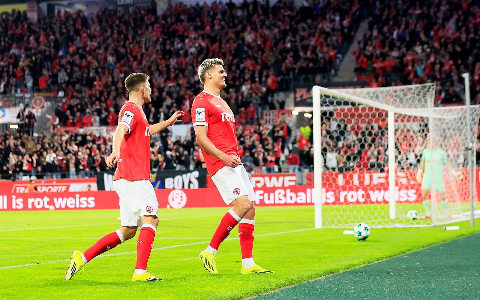 Rot-Weiss Essen gewinnt zerfahrenes Spiel gegen Köln