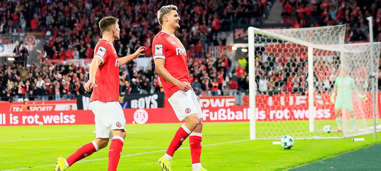 Rot-Weiss Essen gewinnt zerfahrenes Spiel gegen Köln